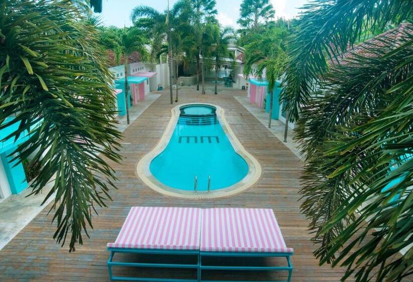 旅馆 Mad Monkey Kuta Lombok