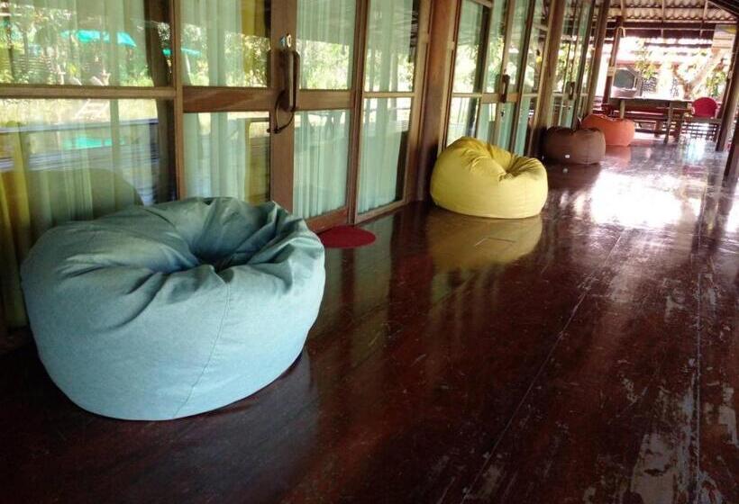 Baansuanleelawadee Resort Amphawa