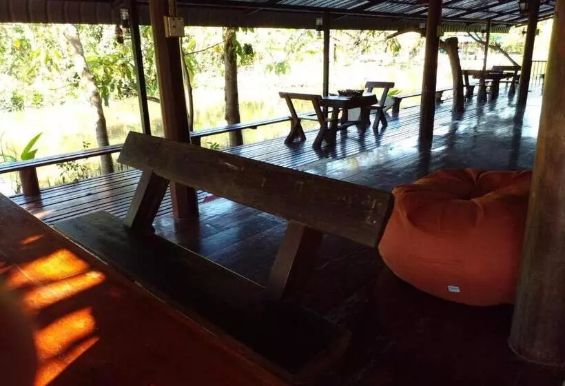 Baansuanleelawadee Resort Amphawa