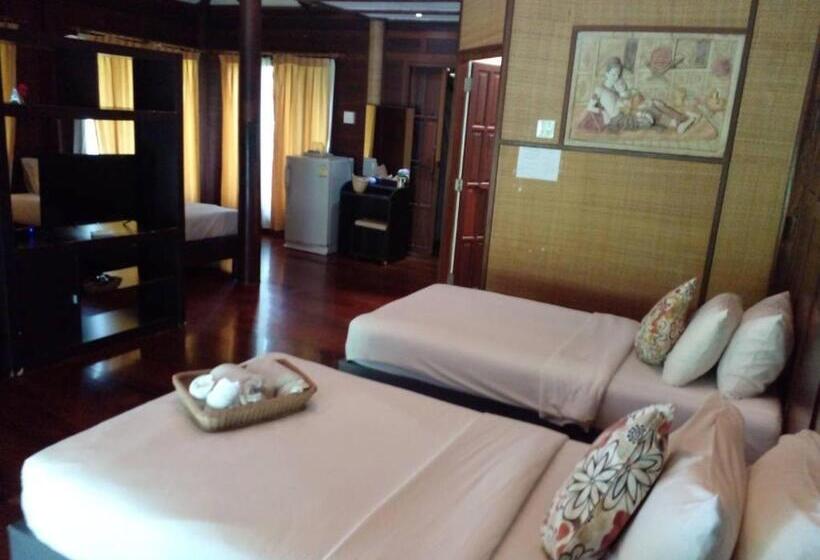 Baansuanleelawadee Resort Amphawa