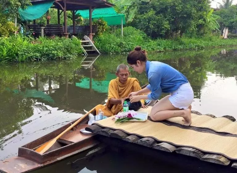 Baansuanleelawadee Resort Amphawa