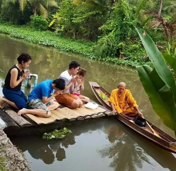 Baansuanleelawadee Resort Amphawa