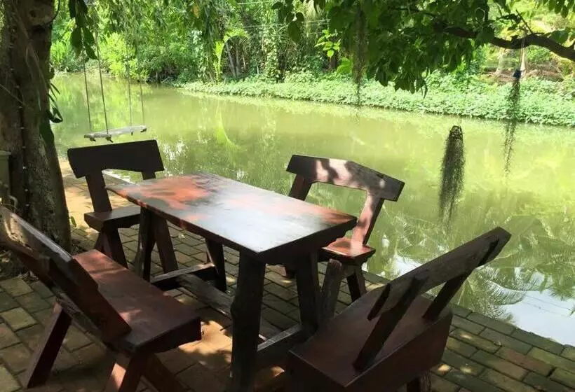 Baansuanleelawadee Resort Amphawa