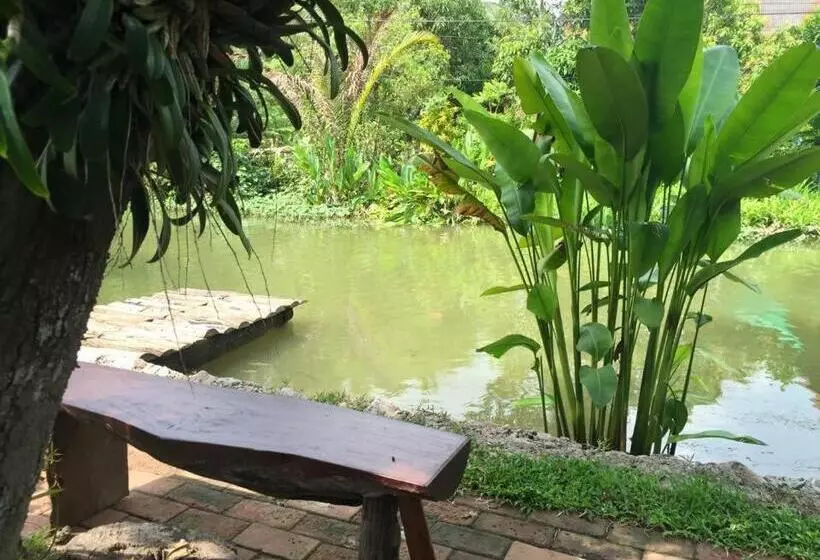 Baansuanleelawadee Resort Amphawa