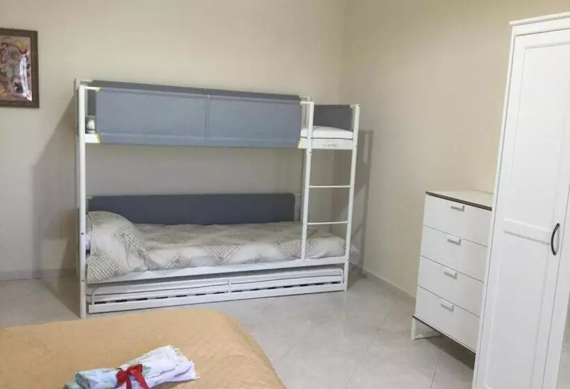 تختخواب و صبحانه Maria S Home