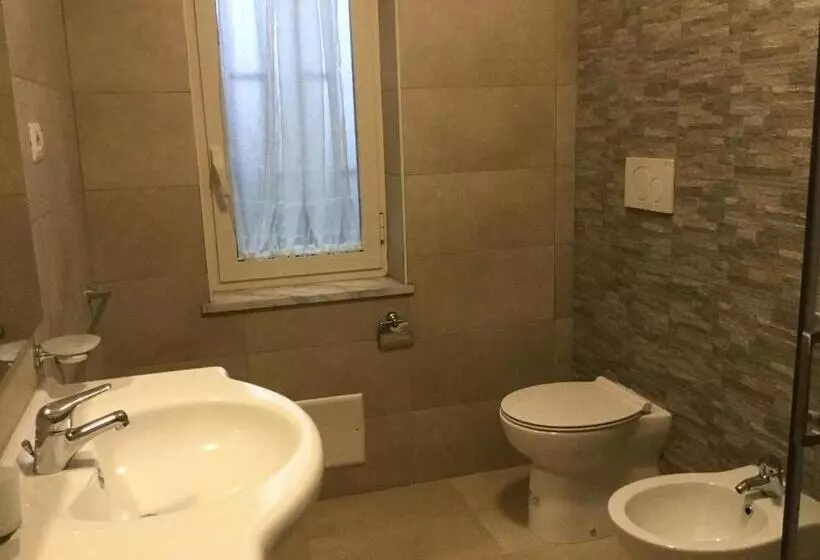 تختخواب و صبحانه Maria S Home