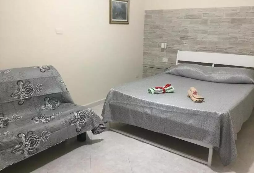 تختخواب و صبحانه Maria S Home
