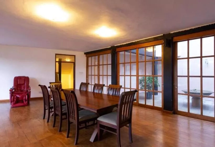 Aamiaismajoitus (B&B) Villa Victorini Victoria Golf Resort