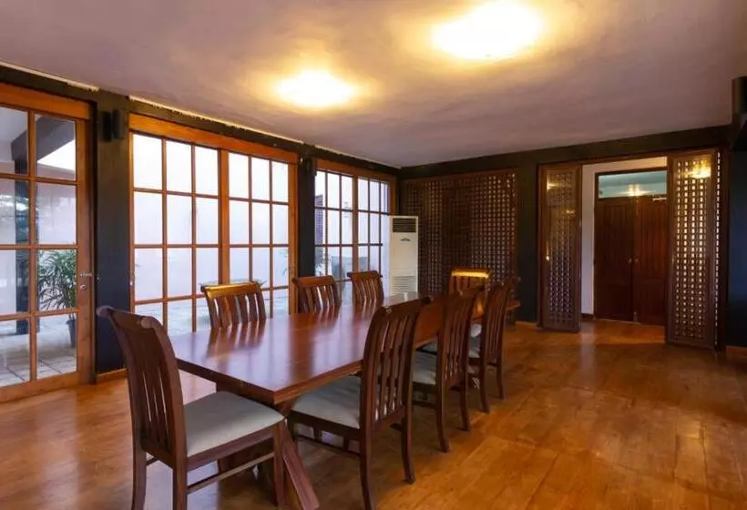 Aamiaismajoitus (B&B) Villa Victorini Victoria Golf Resort