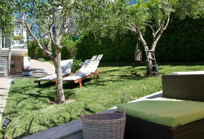 تختخواب و صبحانه Villa Volli Three Rooms