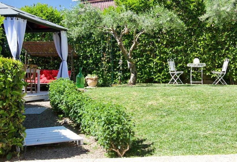 تختخواب و صبحانه Villa Volli Three Rooms