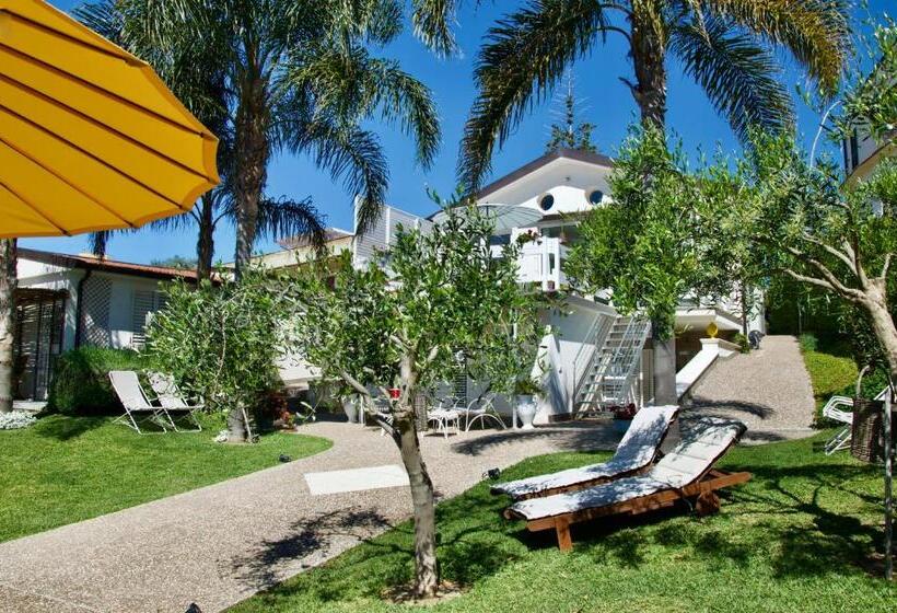 تختخواب و صبحانه Villa Volli Three Rooms