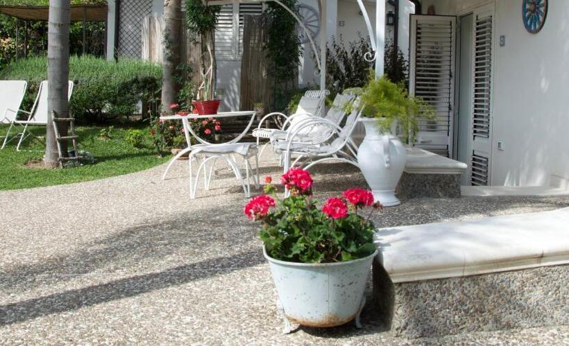 تختخواب و صبحانه Villa Volli Three Rooms