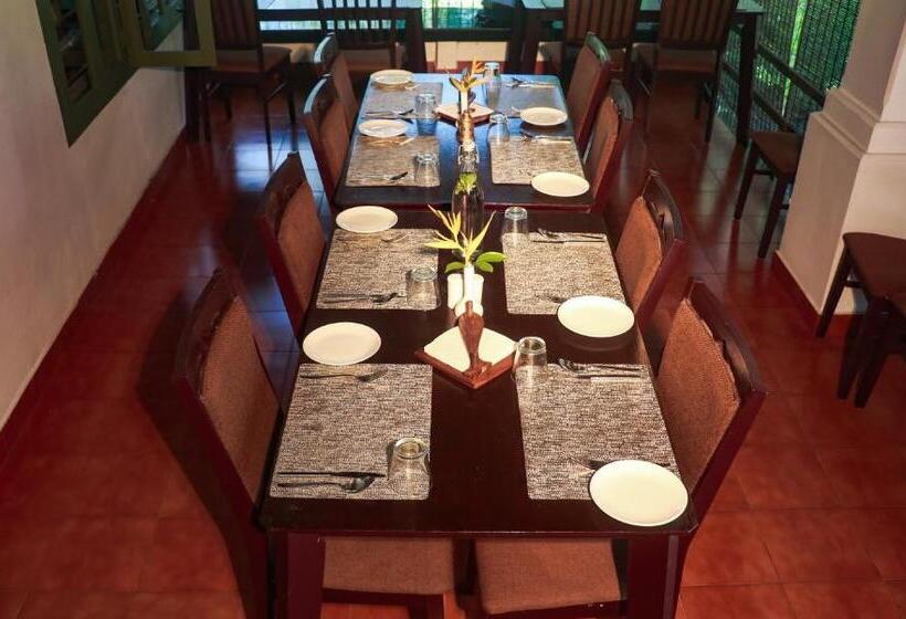 فندق Aanandakosha Ayurveda Retreat