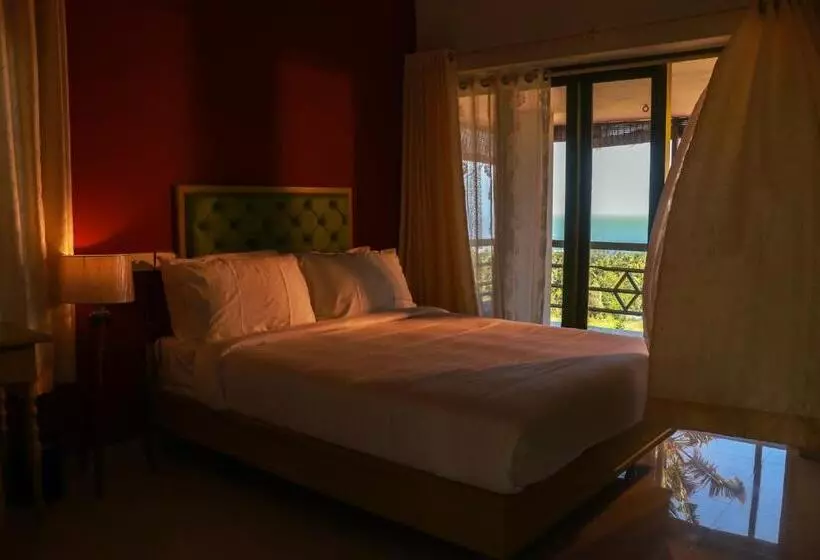 هتل Aanandakosha Ayurveda Retreat