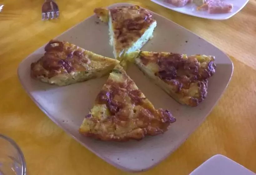 ホテル Agriturismo Monte Criscione