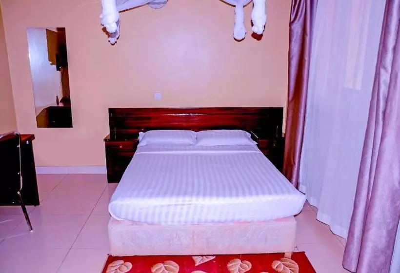 هتل Akello