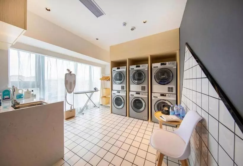 Atour Hotel Kunming Hi Tech Wuyue Plaza