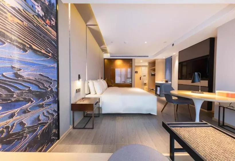 Atour Hotel Kunming Hi Tech Wuyue Plaza