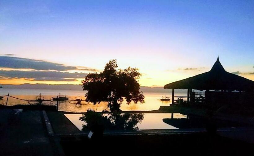 בית מלון כפרי Cebu Seaview Dive Resort