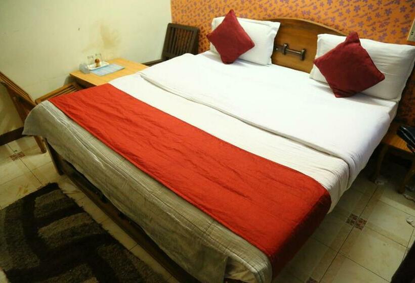 هتل Diamond Palace