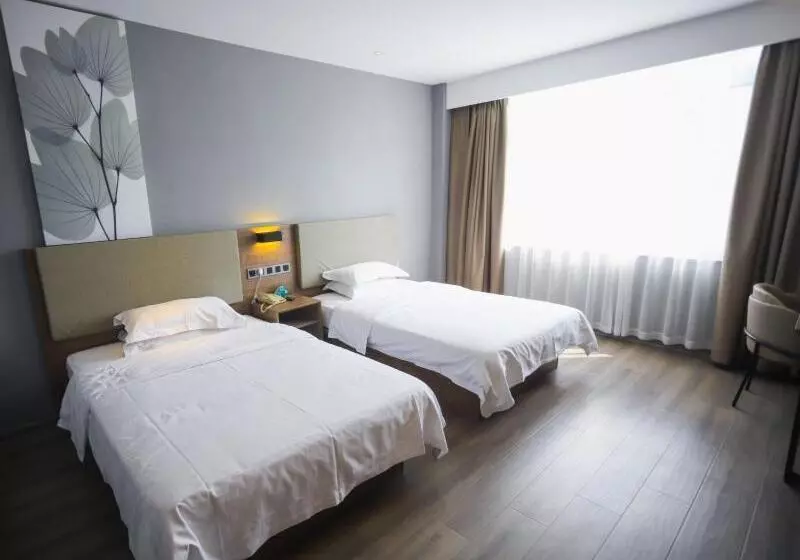 Hotelli Greentree Inn Jiangsu Yangzhou Jiangdu Development Zone Daqiao Town Express
