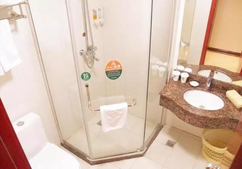 Hotelli Greentree Inn Jiangsu Yangzhou Jiangdu Development Zone Daqiao Town Express