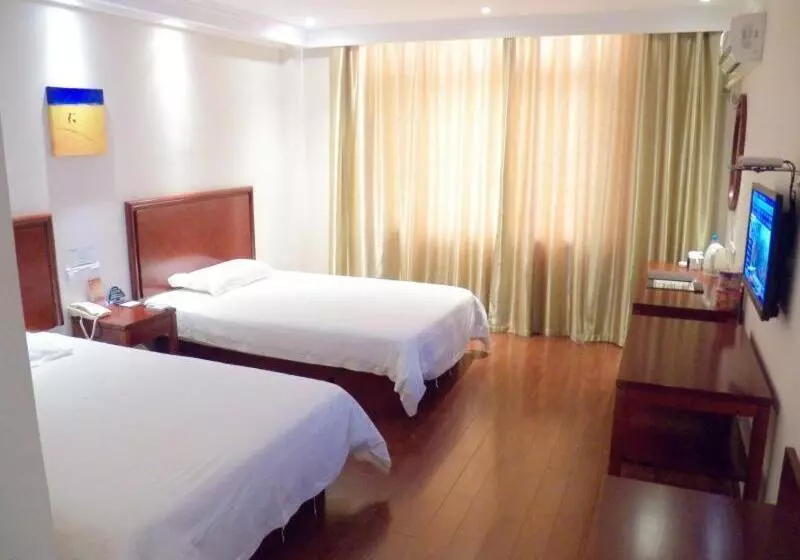 Hotelli Greentree Inn Jiangsu Yangzhou Jiangdu Development Zone Daqiao Town Express