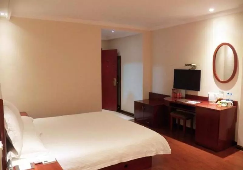 Hotelli Greentree Inn Jiangsu Yangzhou Jiangdu Development Zone Daqiao Town Express