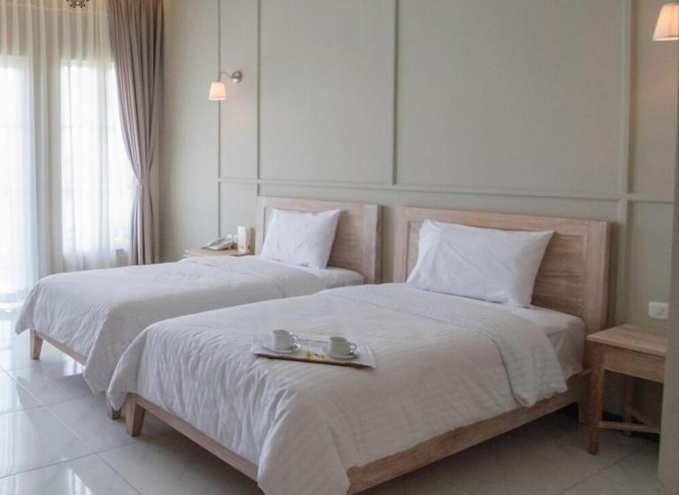 Отель Sevilla Resort Magelang