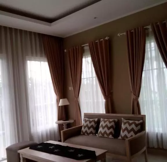 Hotel Sevilla Resort Magelang