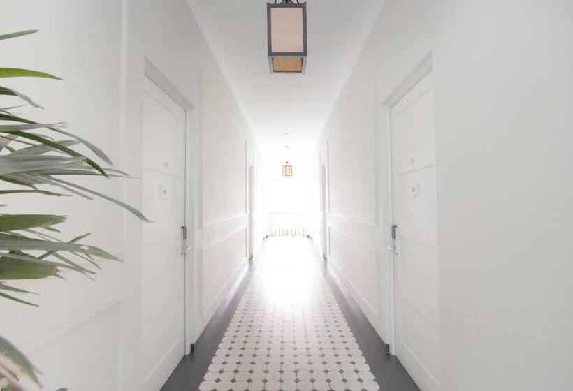 Отель Sevilla Resort Magelang