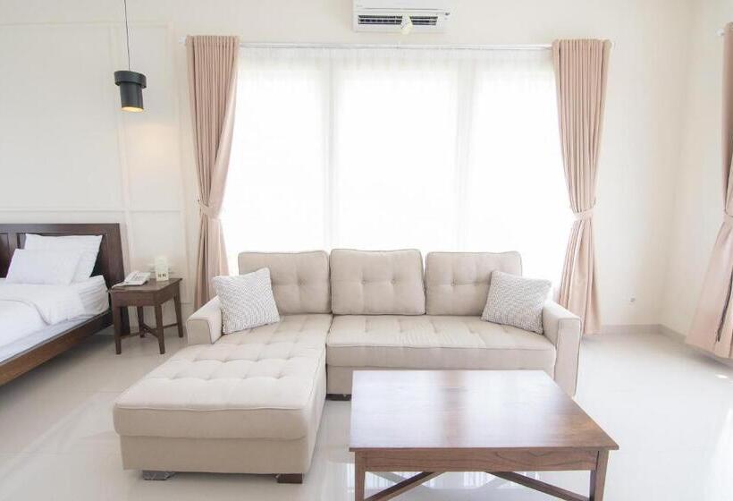 Отель Sevilla Resort Magelang