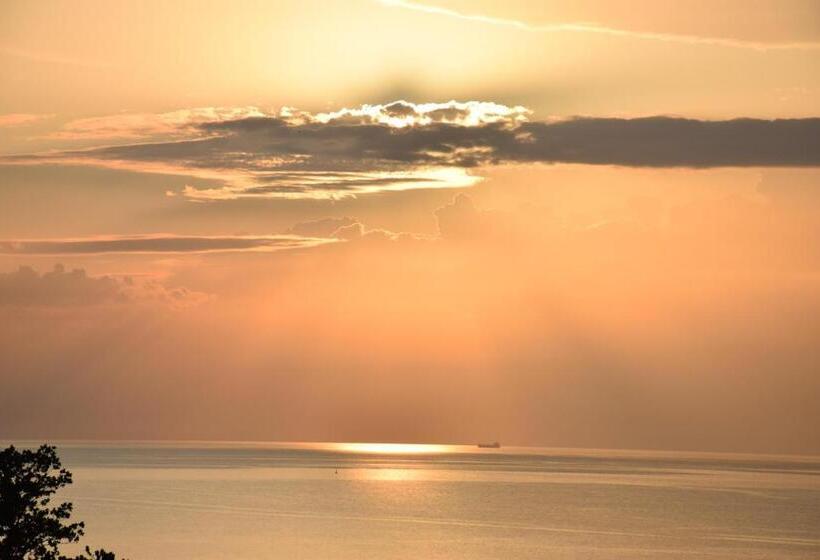 هتل Stella Maris Pastoral Home