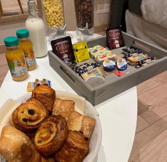 پانسیون Le Bourget   Envolée Romantique