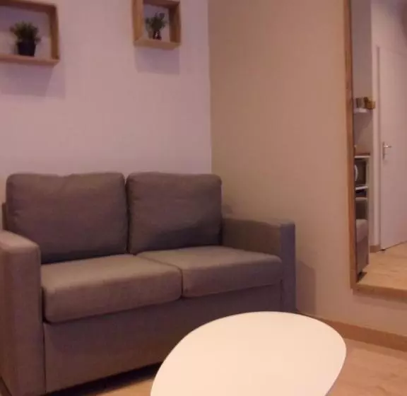 ペンション Le Bourget   Envolée Romantique