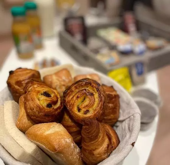 ペンション Le Bourget   Envolée Romantique