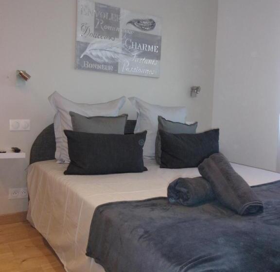 پانسیون Le Bourget   Envolée Romantique