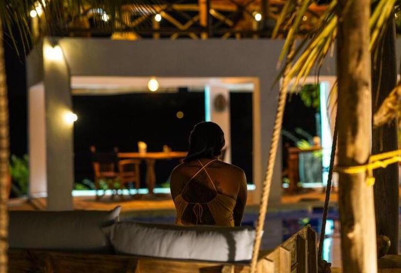 استراحتگاه The Mida Creek