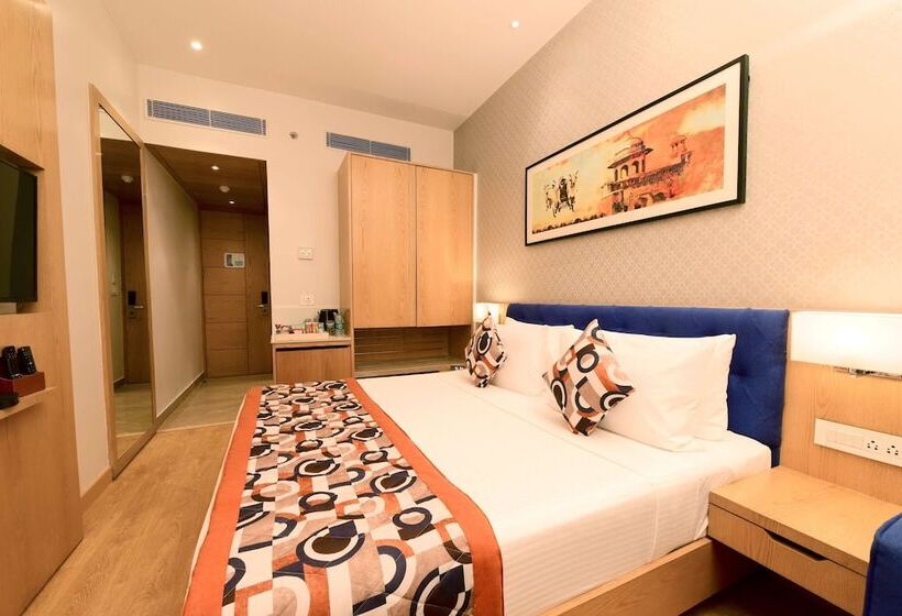 בית מלון כפרי Surestay By Best Western Model Town Amritsar