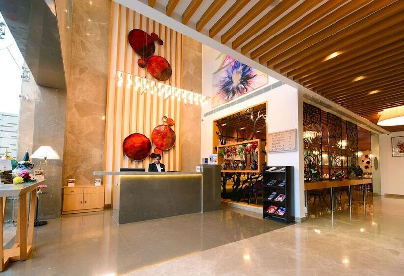 בית מלון כפרי Surestay By Best Western Model Town Amritsar