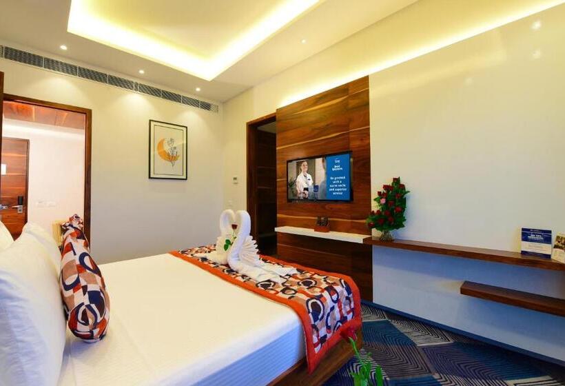 בית מלון כפרי Surestay By Best Western Model Town Amritsar