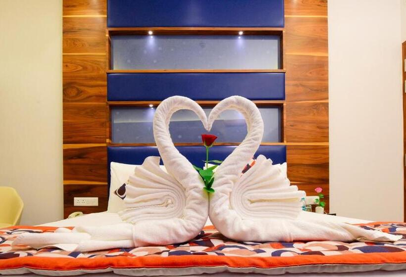 בית מלון כפרי Surestay By Best Western Model Town Amritsar