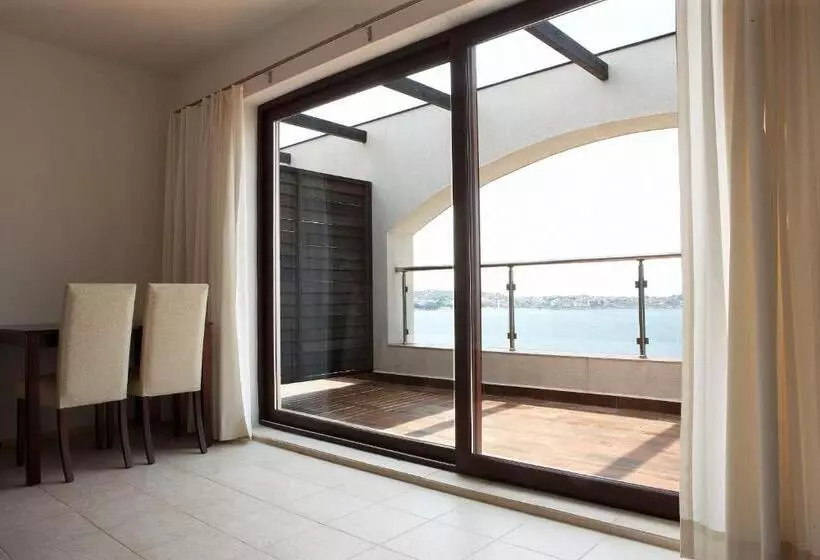 Apartments Ofir