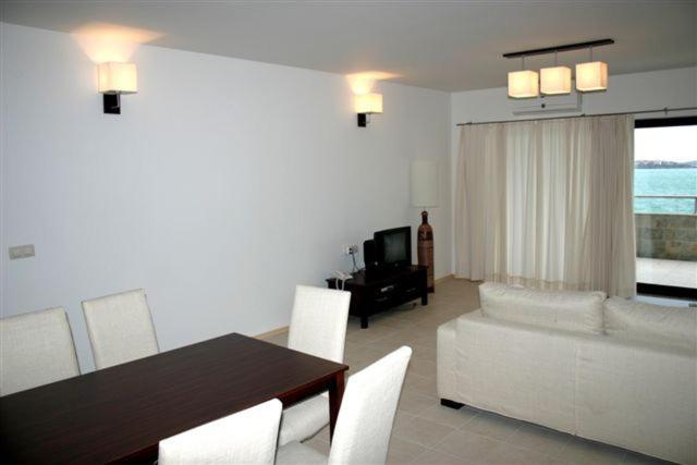 Apartments Ofir