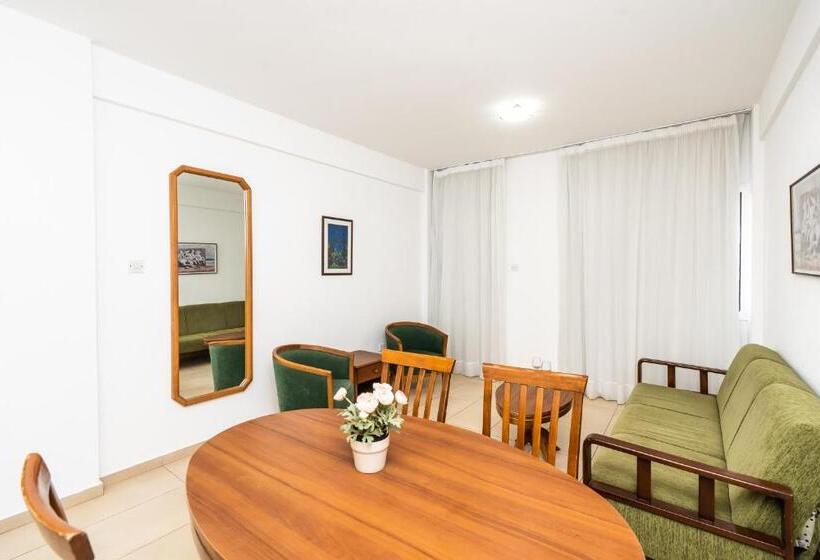 Flora Hotel Apartments