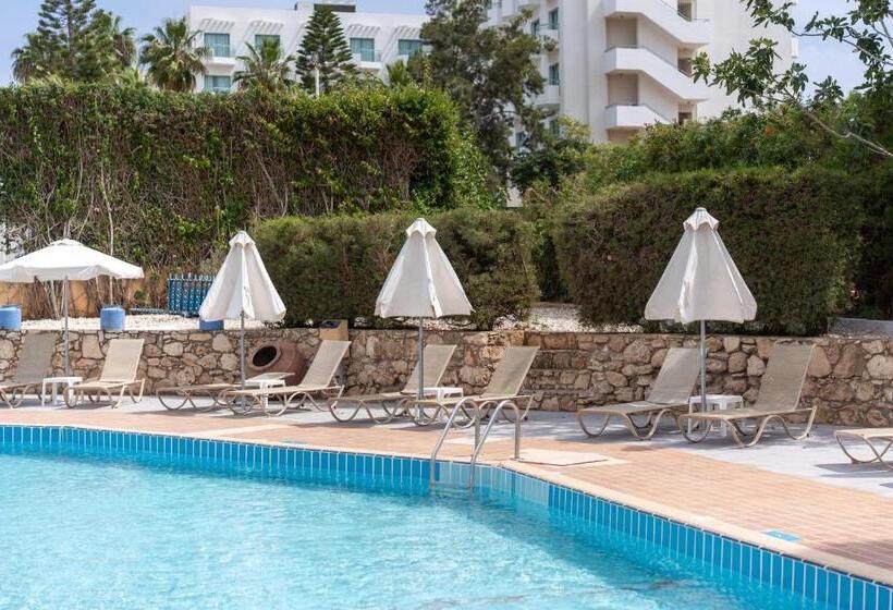 Flora Hotel Apartments