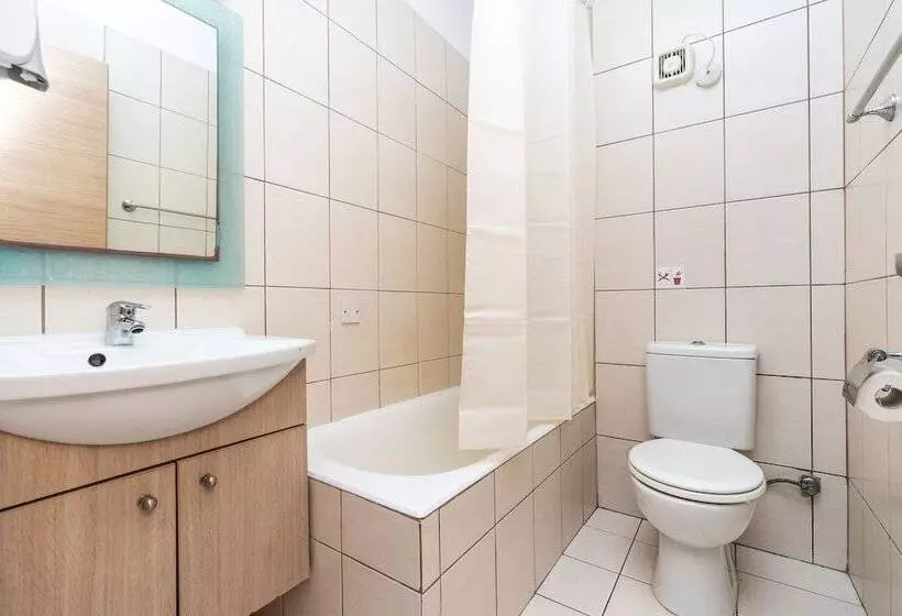 Flora Hotel Apartments