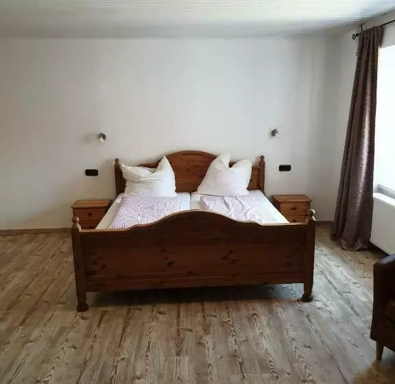 Hotelli Gastehaus In Der Alte Kellerei