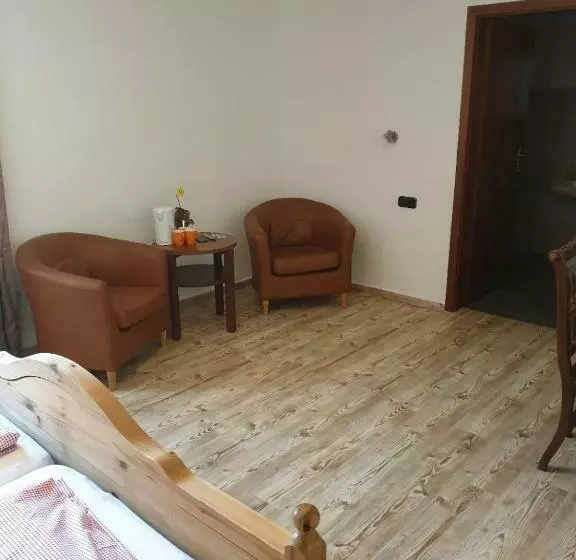 Hotelli Gastehaus In Der Alte Kellerei